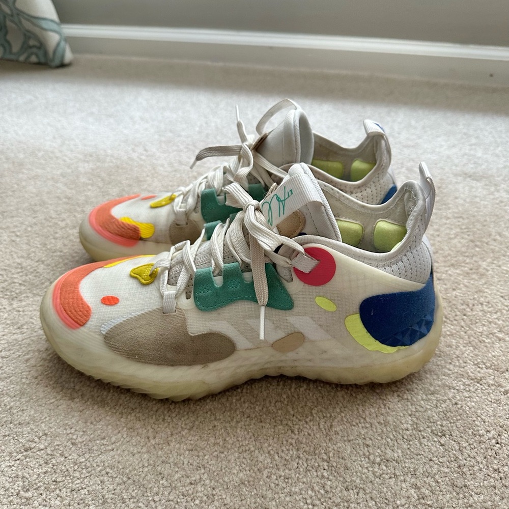 Harden Volume 5 Basketball Shoes, Mens Size 7, Adidas